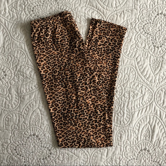 Smokin’ Hot Leopard Leggins Animal Print - Picture 2 of 8